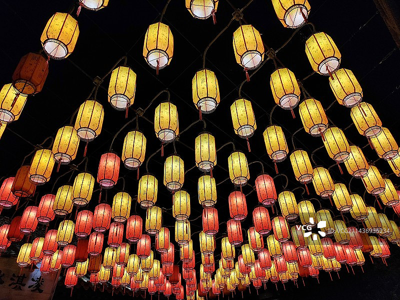 美食小镇的灯笼图片素材