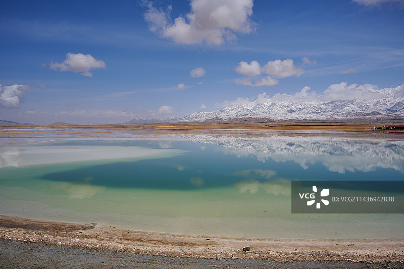 中国青海省海西蒙古族藏族自治州大柴旦翡翠湖图片素材