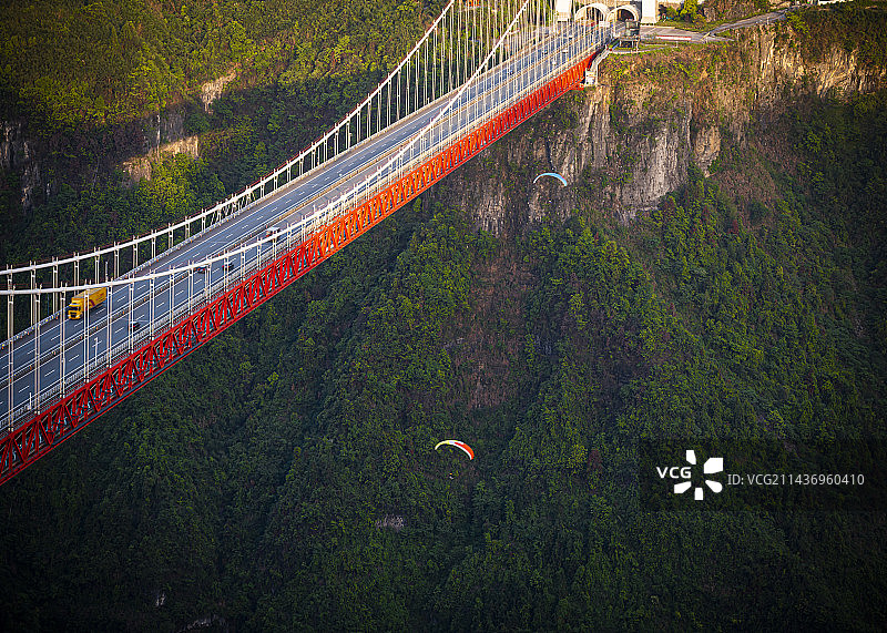 横跨千川，气贯长虹——吉首矮寨大桥图片素材