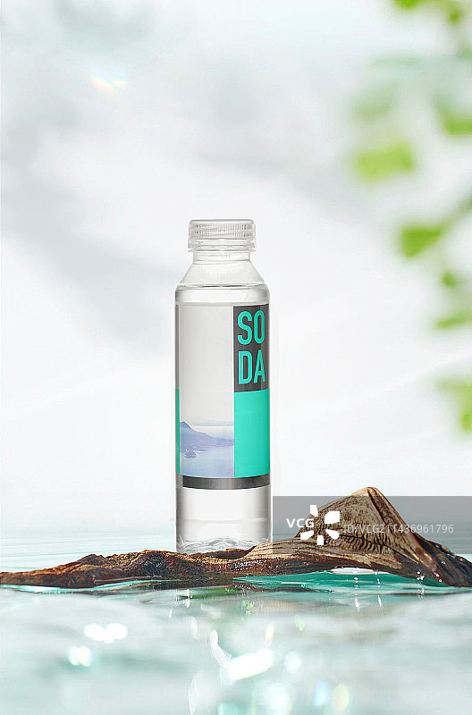 桌子上的药瓶特写镜头图片素材