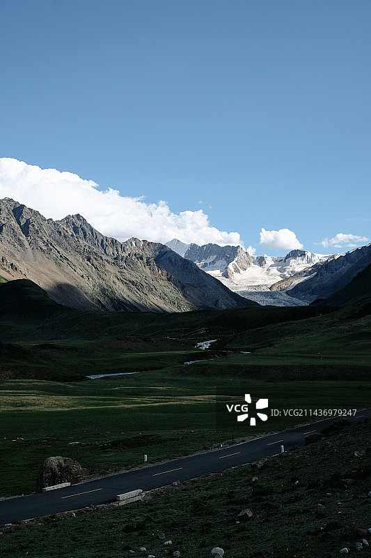 布加雪山图片素材