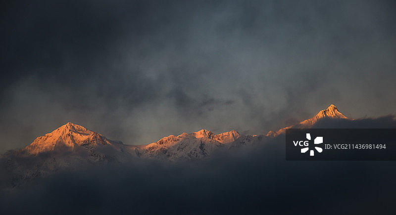 卡瓦博格-日照金山图片素材