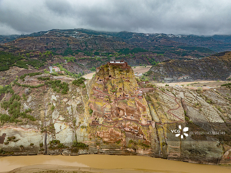 航拍延安志丹县永宁古寨自然风光图片素材