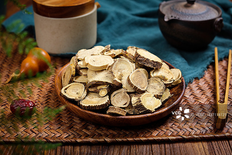 传统中医中草药材苦参图片素材