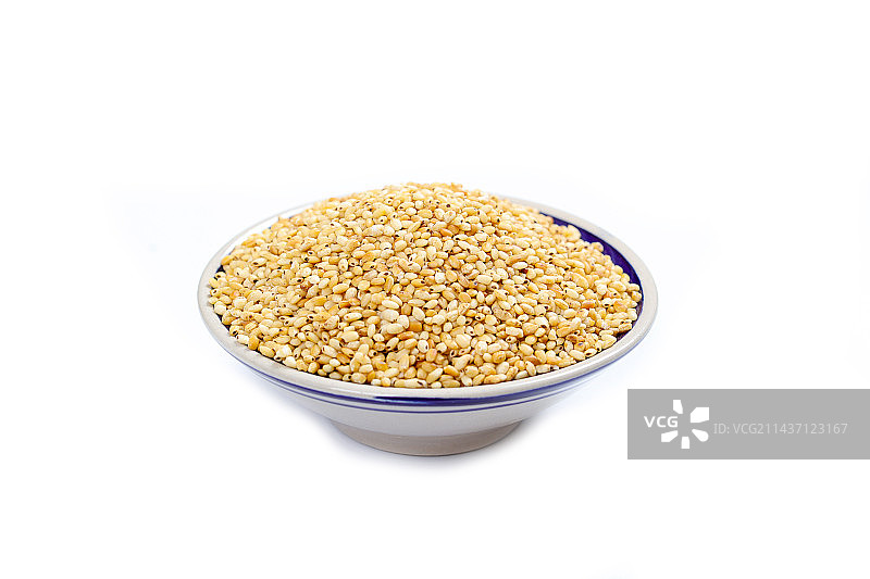 休闲小吃零食烤米粒图片素材