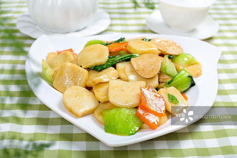 营养美味特色快餐小炒火腿肠蔬菜炒年糕图片素材