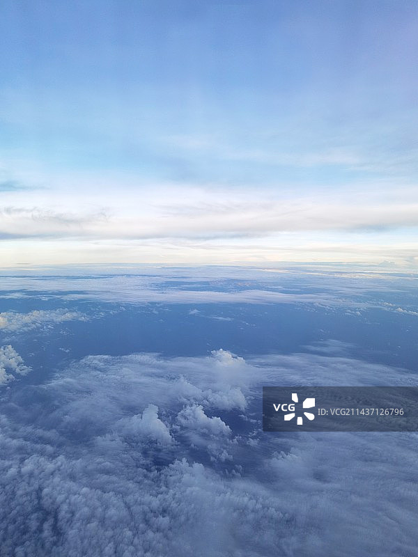 云层之上图片素材