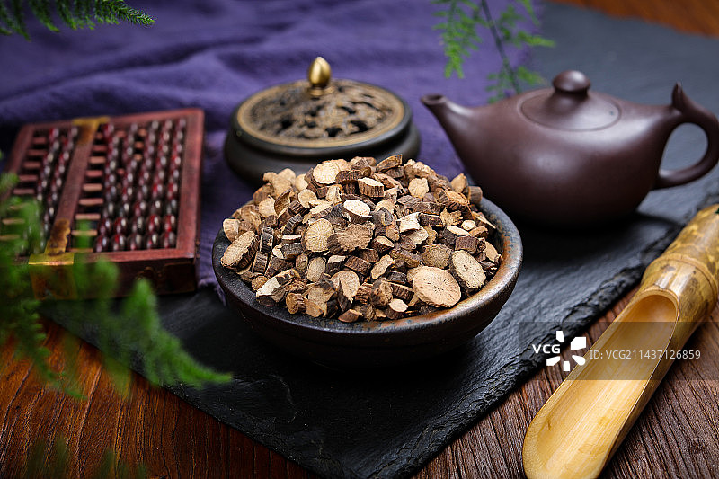 中国传统医学中医中药材赤芍药图片素材