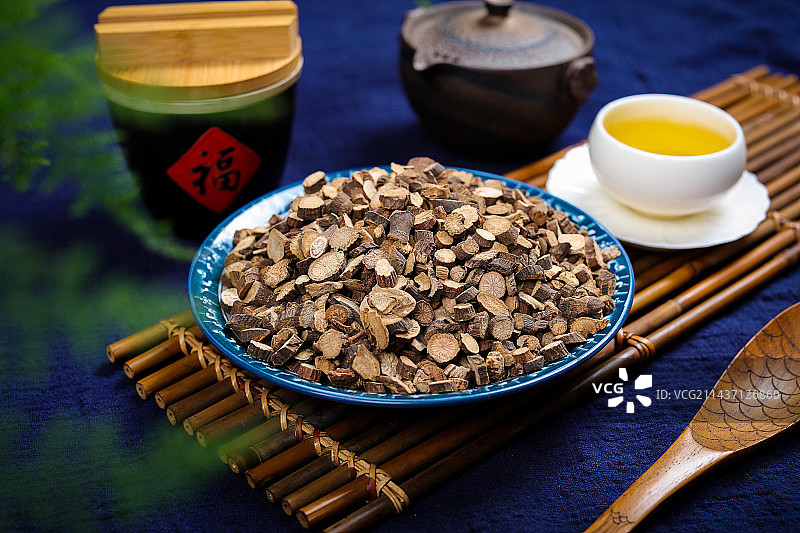 中国传统医学中医中药材赤芍药图片素材