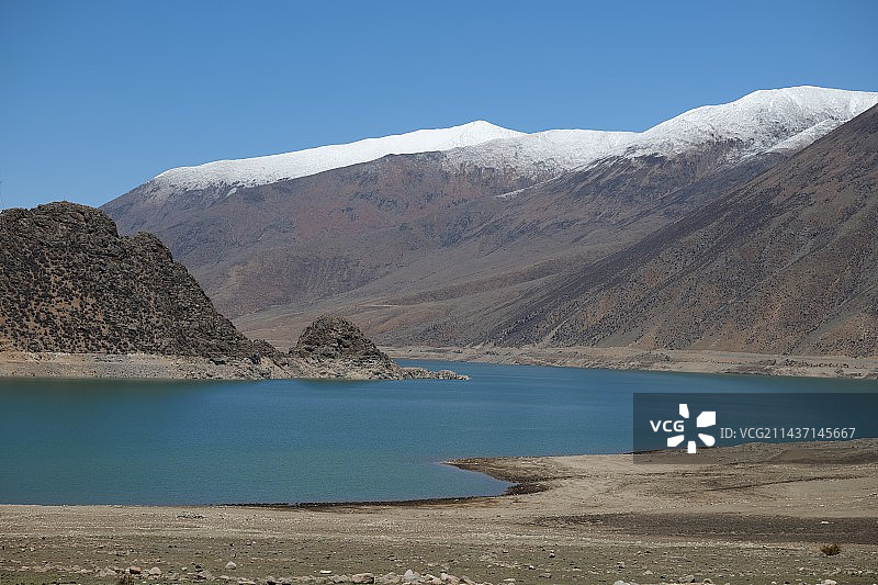 西藏拉萨河旁多水库图片素材