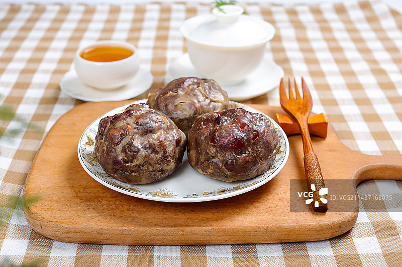 地方特色美食小炒粘豆包图片素材