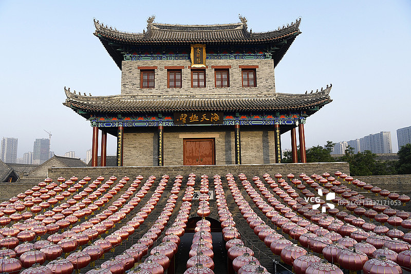 晨光中的山东青岛即墨古城图片素材