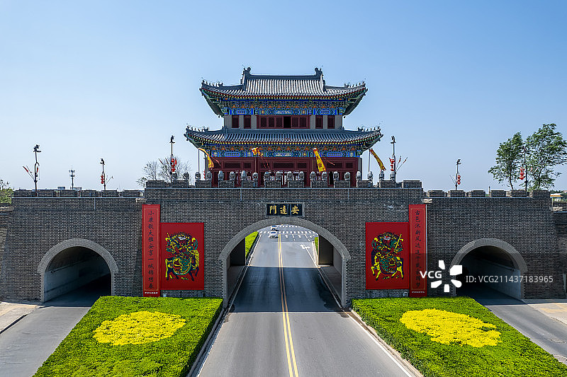 中国河南省开封市古城门安远门图片素材