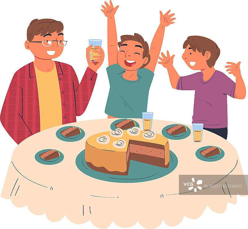 幸福的家庭坐在一起吃蛋糕图片素材