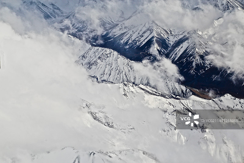 从高空拍昆仑山脉部分景观图片素材