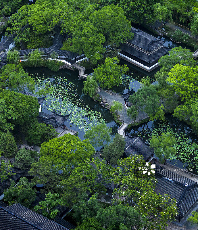 苏州园林拙政园航拍夜景图片素材