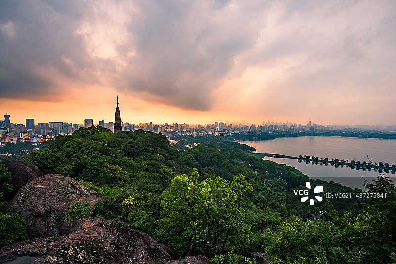 杭州宝石山和城市风光图片素材