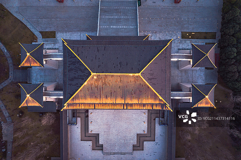 西安大唐芙蓉园紫云楼夜景图片素材