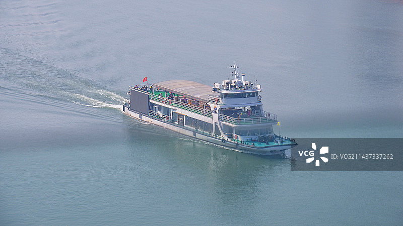 长江里的轮船图片素材