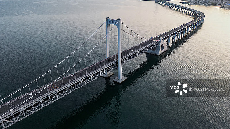 日落时分的星海大桥图片素材