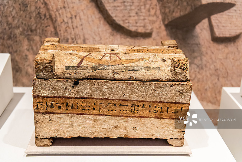 古代埃及沙伯替俑木棺图片素材