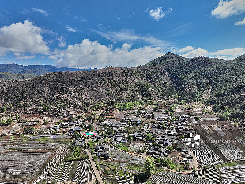 航拍四川省凉山彝族自治州盐源县风光图片素材