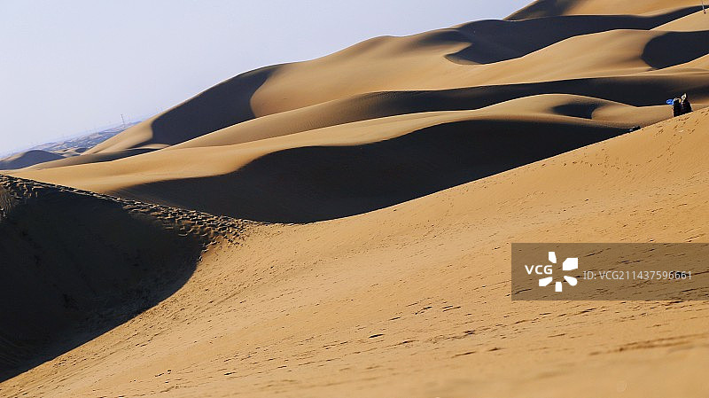 沙漠中的沙丘图片素材