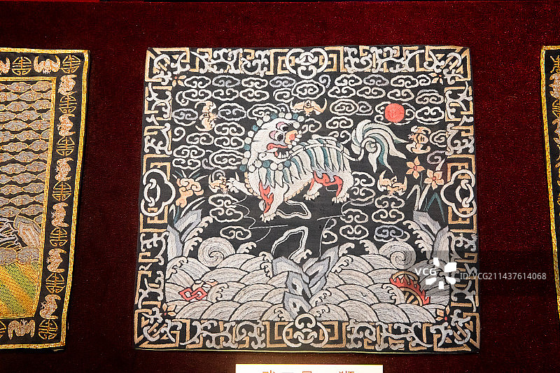 河北省保定市直隶总督署武二品补子狮总兵副将图片素材