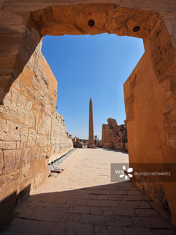 卡纳克神庙仰天俯视图片素材