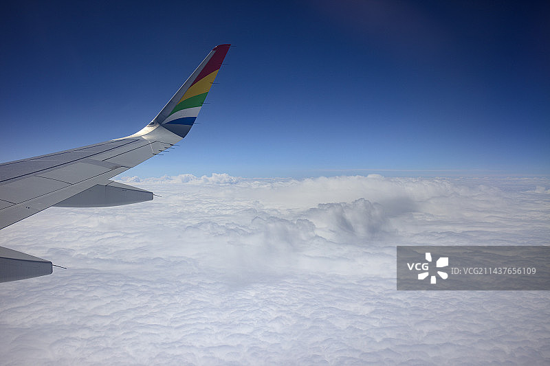 西藏境内云海图片素材