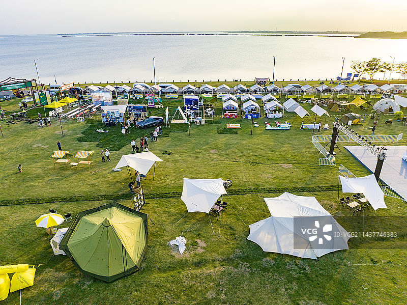 露营正当时图片素材