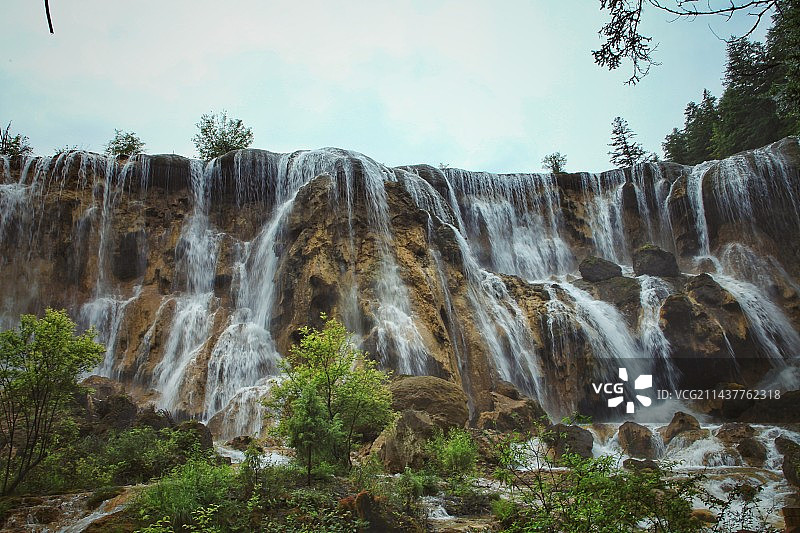 诺日朗瀑布图片素材