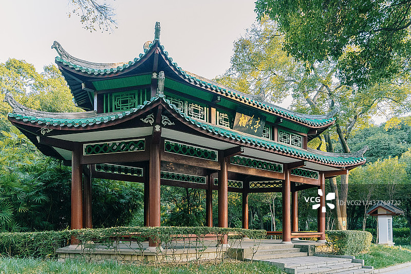 柳州柳侯公园柳侯祠景点，柑香亭图片素材