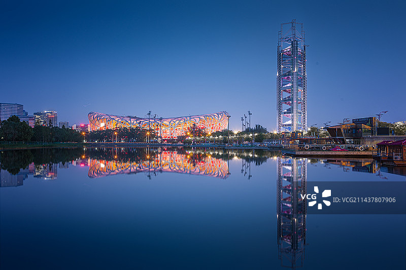 鸟巢和玲珑塔图片素材