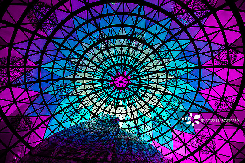 武汉商务区地铁站穹顶图片素材