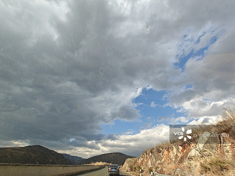 五一大理游 路上的风景图片素材