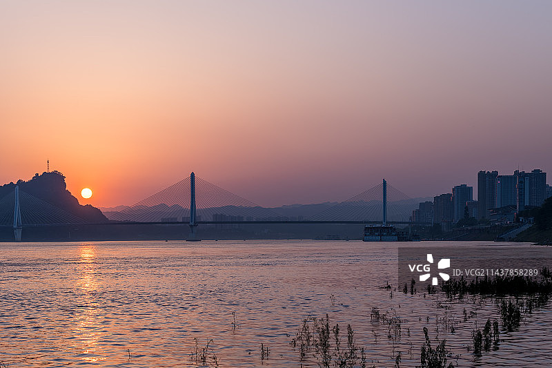 宜昌夕阳江边图片素材