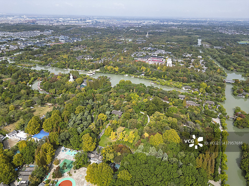 江苏省扬州市瘦西湖景区航拍视角秋天美景图片素材