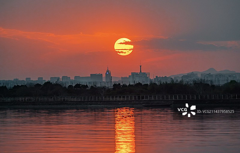 落日捕手图片素材