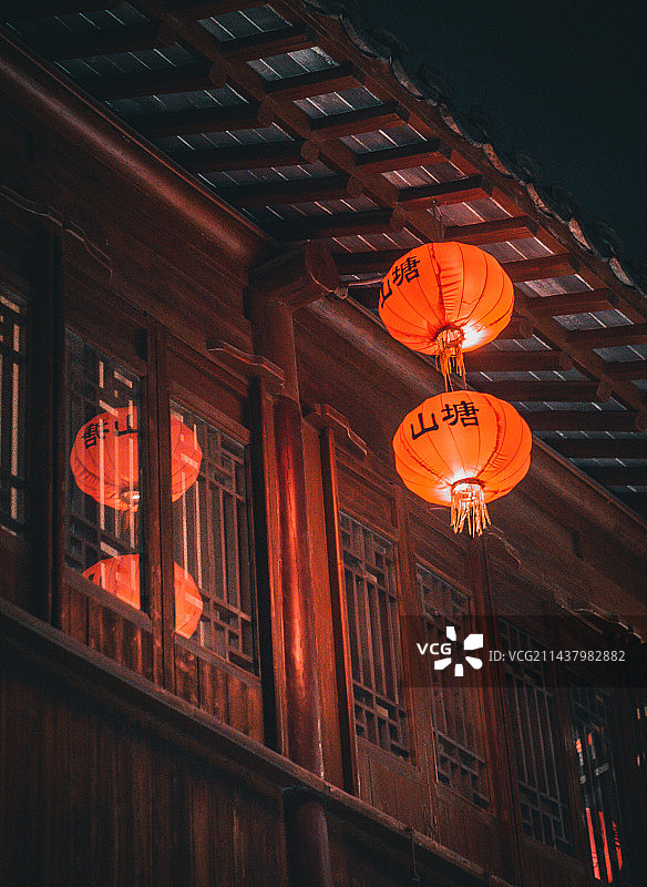 七里山塘的灯笼图片素材