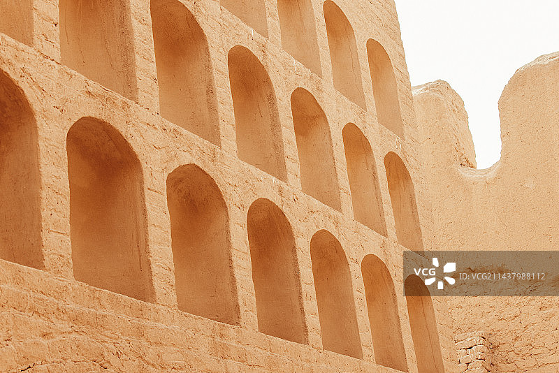 新疆吐鲁番高昌故城，残垣断壁已过千年图片素材