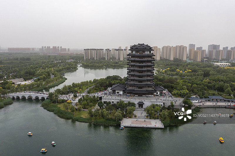 2023年5月20日，山东淄博，航拍风光秀丽淄博齐盛湖城市风光。图片素材