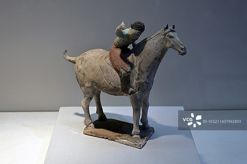 唐代文物《彩绘打马球俑》  陕西省乾县博物馆藏  乾县公安局移交图片素材