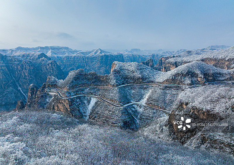 云台山雪景雾凇群山航拍图片素材