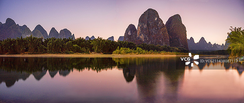 广西桂林阳朔元宝山夕照图片素材