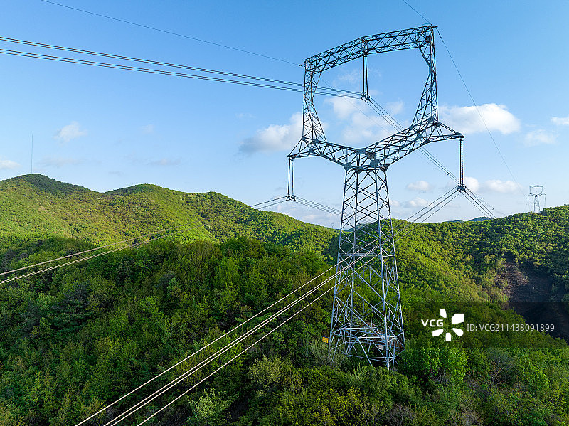 东北辽宁山脉国家电网图片素材