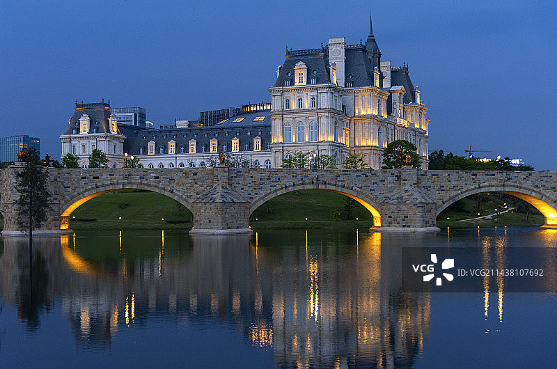 松山湖蓝色夜晚图片素材