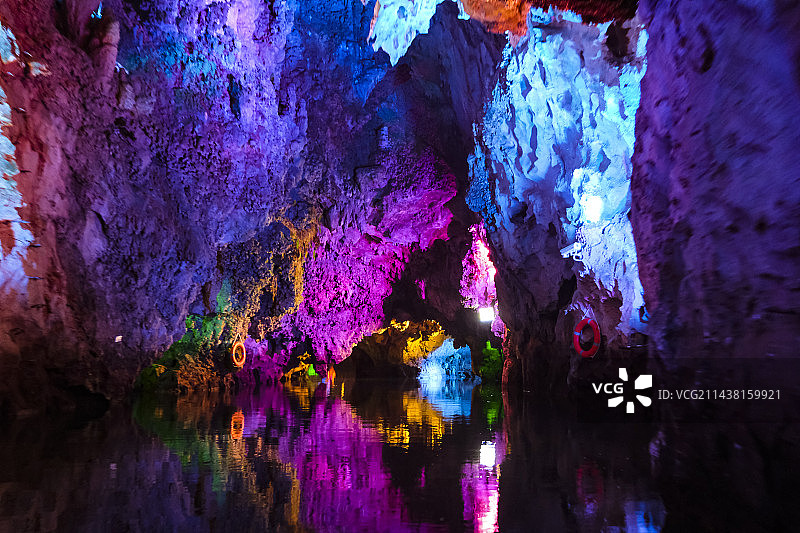 贵州省安顺市龙宫景区美丽风景图片素材