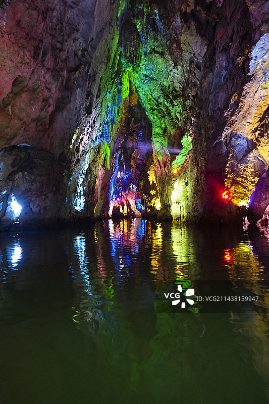 贵州省安顺市龙宫景区美丽风景图片素材