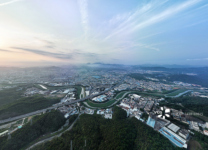 广东省深圳市龙岗区坪地深能环保龙岗能源生态园长深高速航拍图片素材